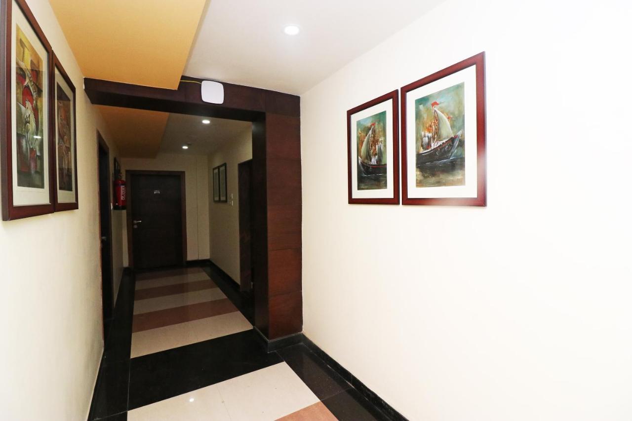 Capital O 40848 Hotel Mirabel Kupand Extérieur photo